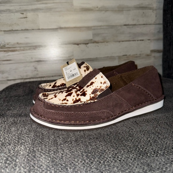 Ariat cow print shoes - Picture 2 of 3
